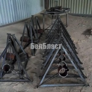 Процесс абразивоструйной очистки Пескоструйка, Антикор Минск Металлоконструкции , Промышленное оборудование (фото 2/5)